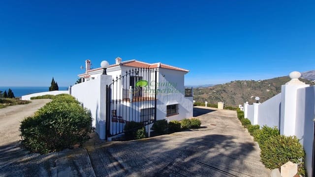 3 makuuhuone Maalaistalo myytävänä paikassa Cómpeta mukana 
autotalli - 790 000 € (Ref: 8827236)