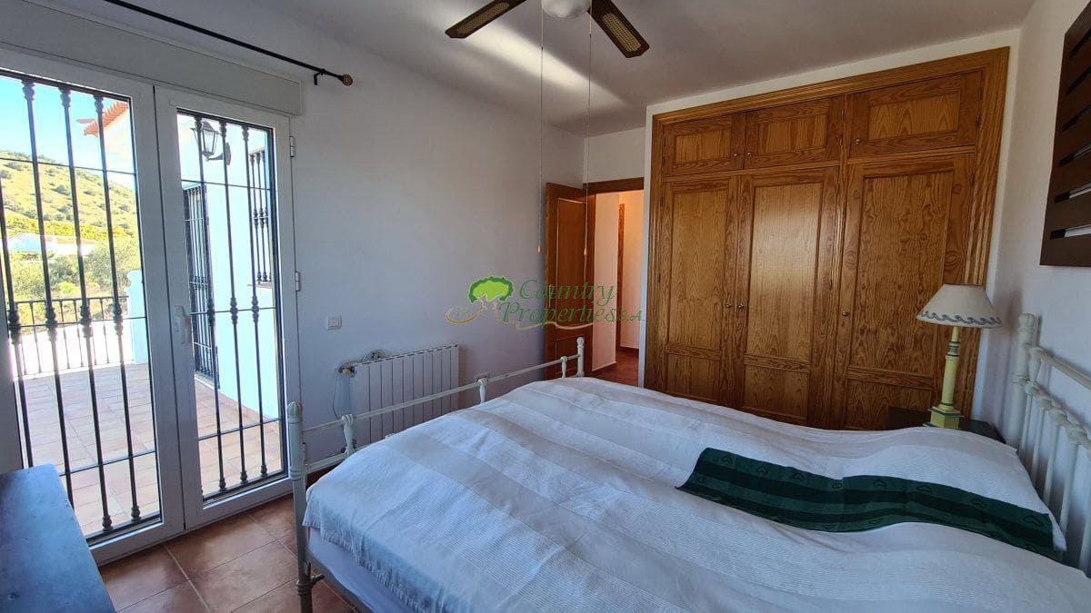 3 sypialnia Finka/Dom wiejski na sprzedaż w Competa z garażem - 790 000 € (Ref: 8827236)