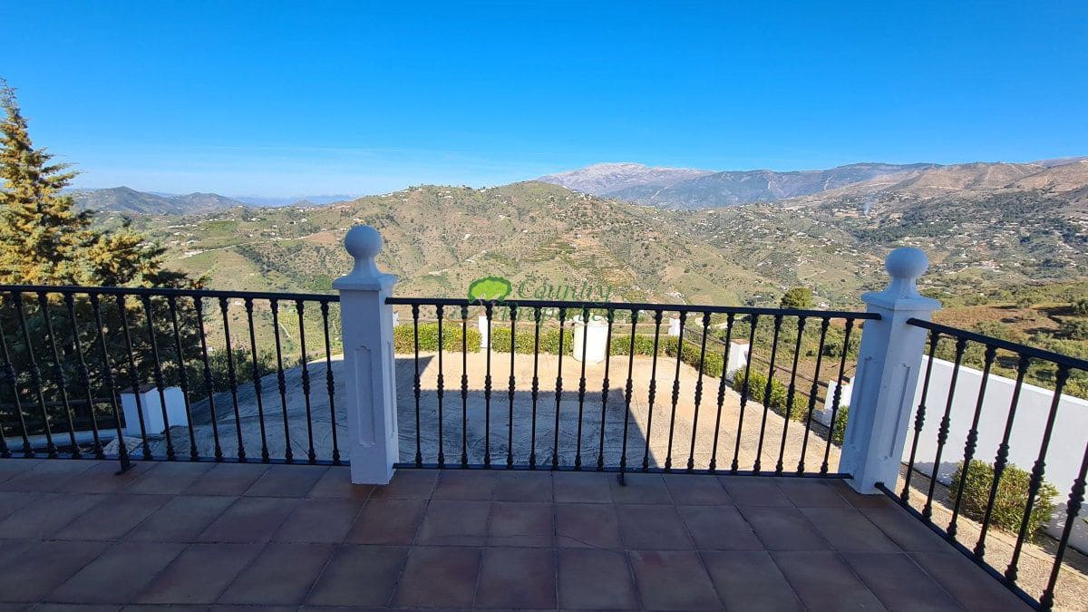 3 sypialnia Finka/Dom wiejski na sprzedaż w Competa z garażem - 790 000 € (Ref: 8827236)