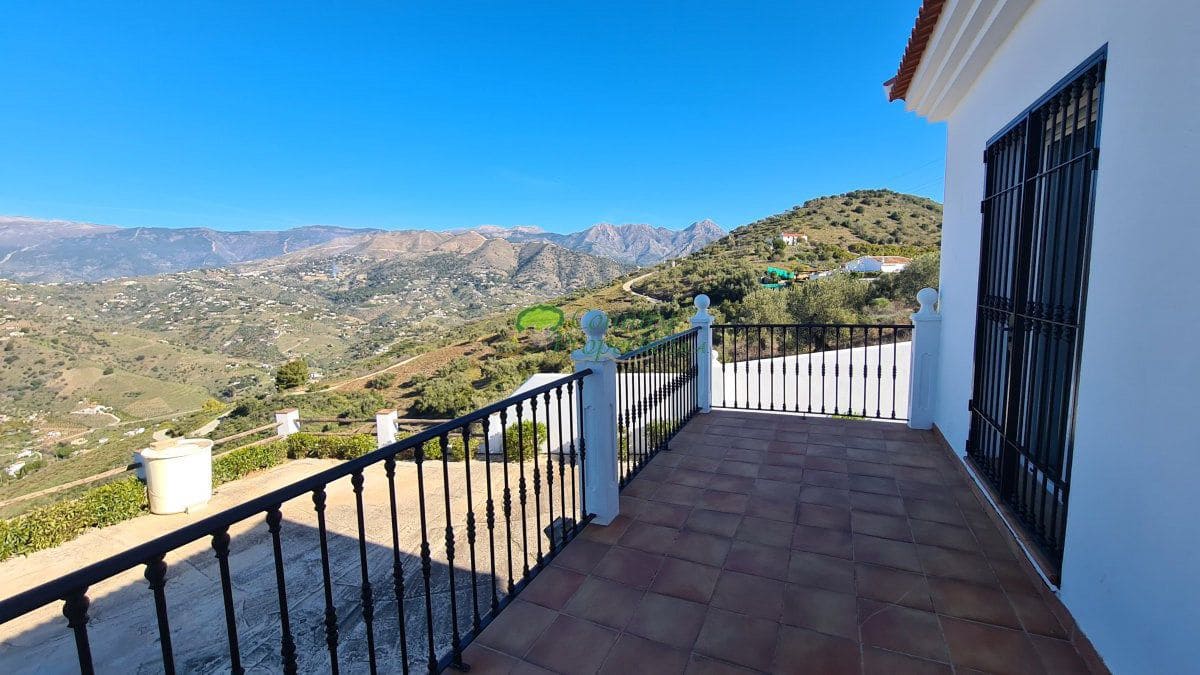 3 sypialnia Finka/Dom wiejski na sprzedaż w Competa z garażem - 790 000 € (Ref: 8827236)