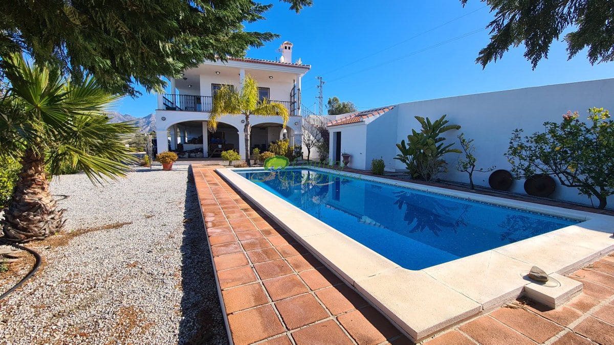 3 sypialnia Finka/Dom wiejski na sprzedaż w Competa z garażem - 790 000 € (Ref: 8827236)