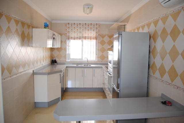 3 soveværelse Lejlighed til salg i Cómpeta - € 190.000 (Ref: 8836445)