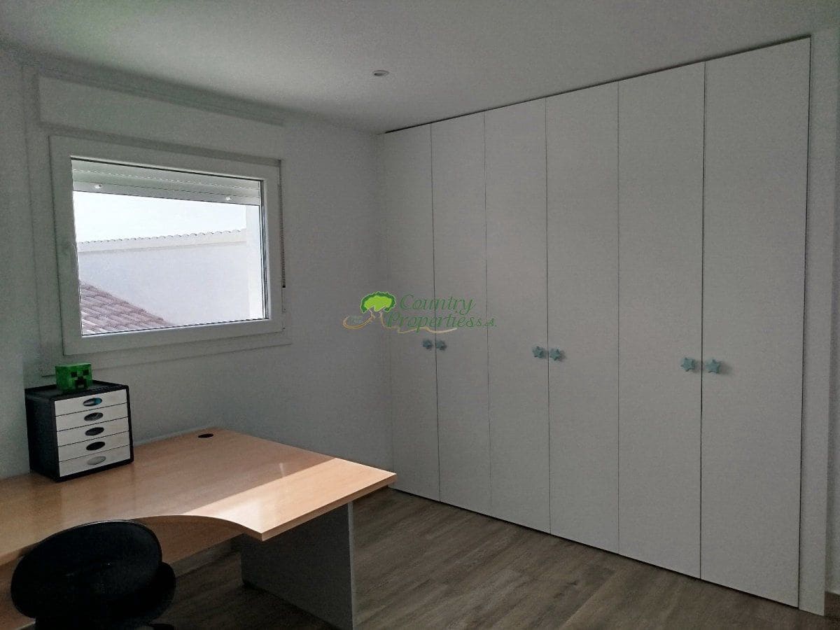 4 soveværelse Byhus til salg i Competa - € 445.000 (Ref: 8854573)