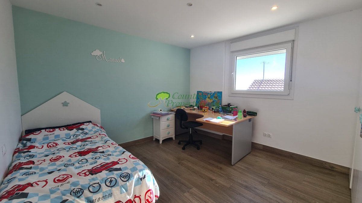 4 soveværelse Byhus til salg i Competa - € 445.000 (Ref: 8854573)