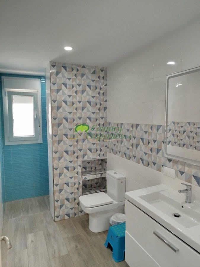 4 soveværelse Byhus til salg i Competa - € 445.000 (Ref: 8854573)