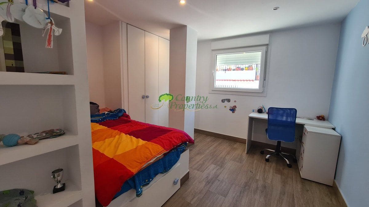 4 soveværelse Byhus til salg i Competa - € 445.000 (Ref: 8854573)