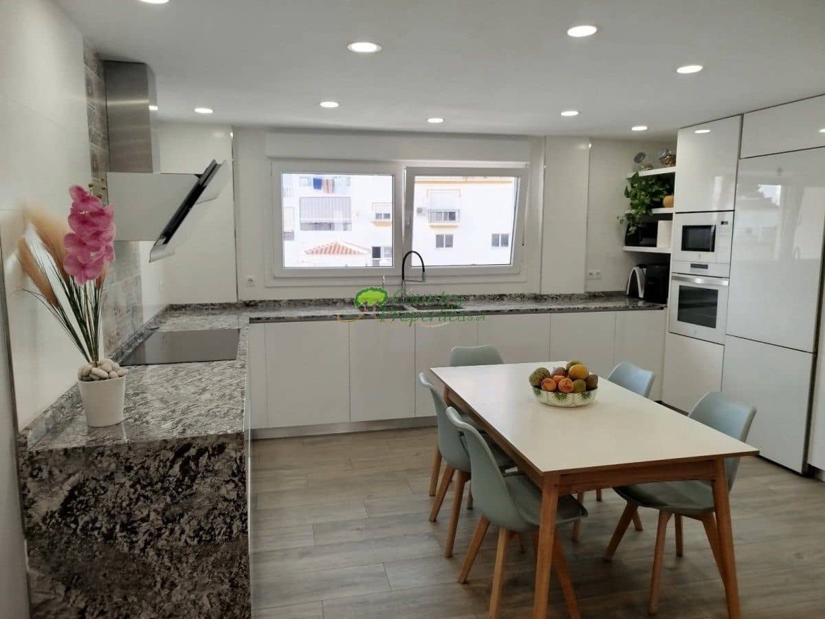 4 soveværelse Byhus til salg i Competa - € 445.000 (Ref: 8854573)