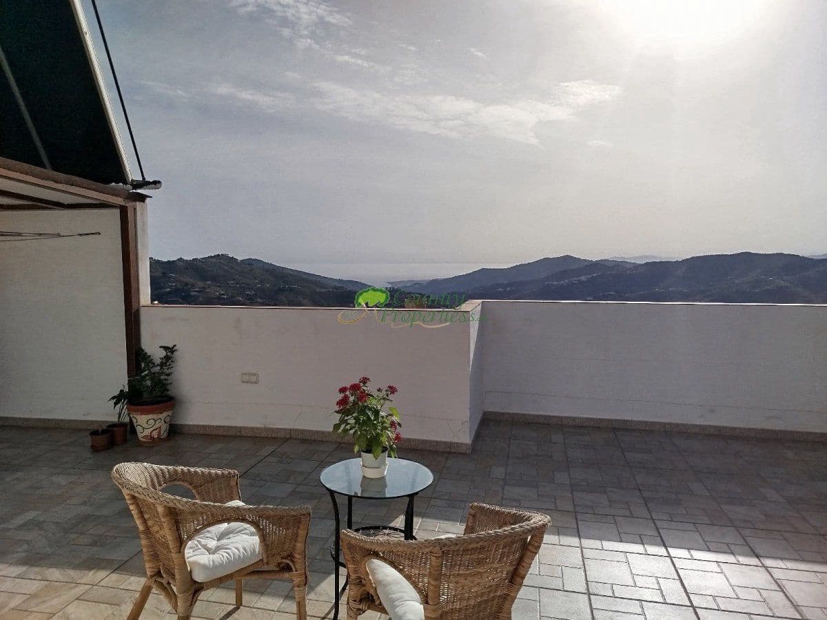 4 soveværelse Byhus til salg i Competa - € 445.000 (Ref: 8854573)