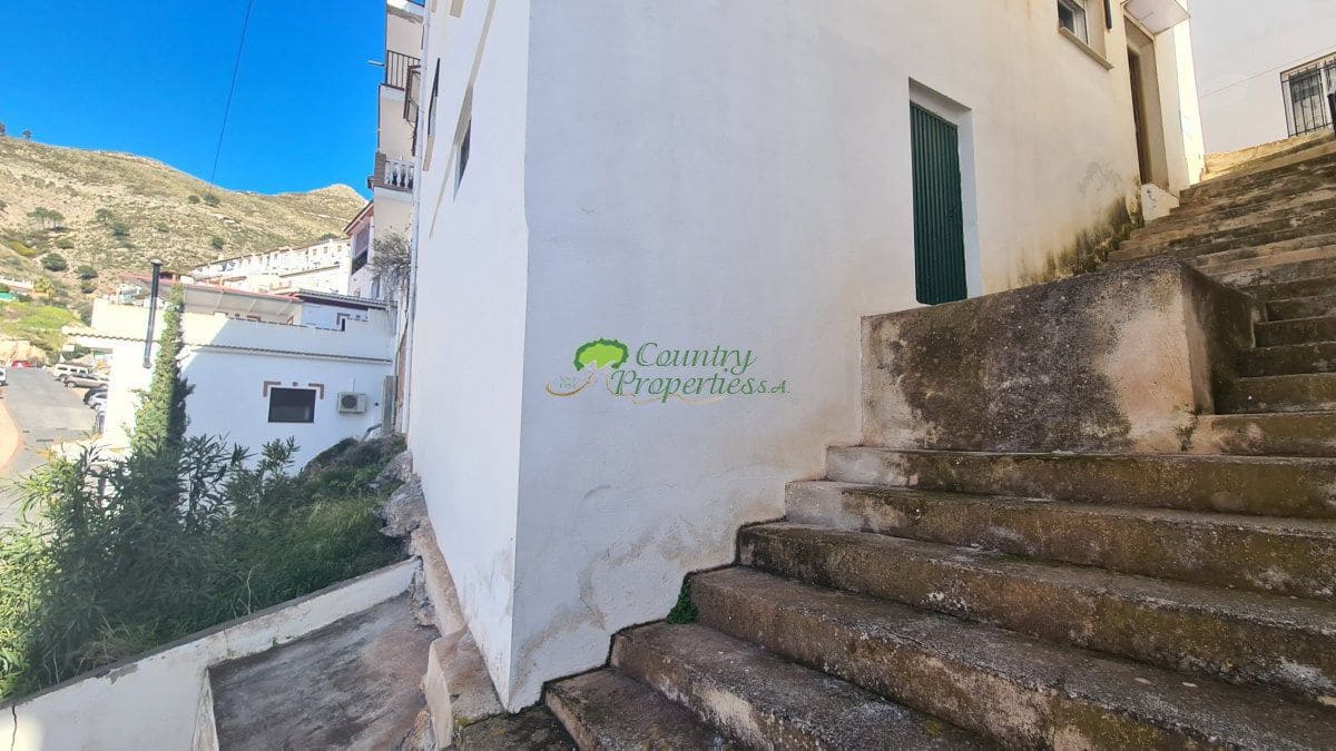 4 soveværelse Byhus til salg i Competa - € 445.000 (Ref: 8854573)