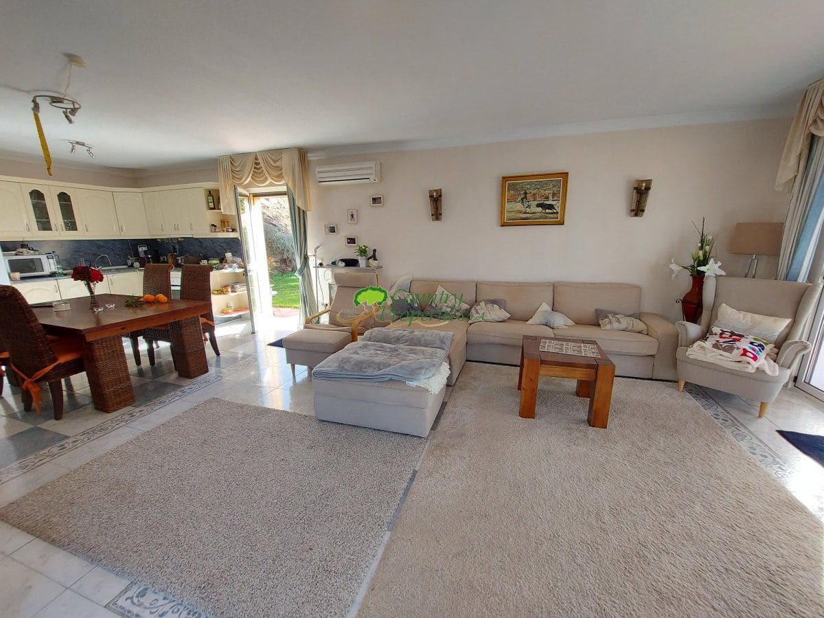 3 makuuhuone Maalaistalo myytävänä paikassa Torrox mukana 
autotalli - 529 000 € (Ref: 8906526)