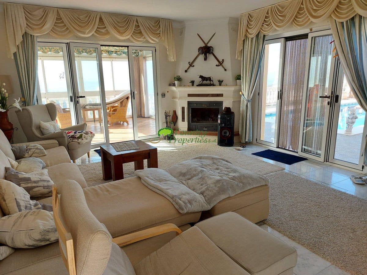 3 makuuhuone Maalaistalo myytävänä paikassa Torrox mukana 
autotalli - 529 000 € (Ref: 8906526)