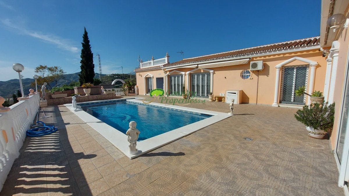 3 makuuhuone Maalaistalo myytävänä paikassa Torrox mukana 
autotalli - 529 000 € (Ref: 8906526)