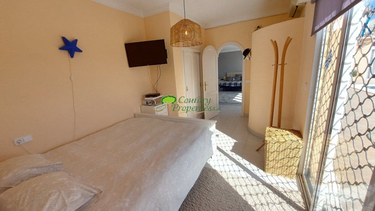 3 makuuhuone Maalaistalo myytävänä paikassa Torrox mukana 
autotalli - 529 000 € (Ref: 8906526)