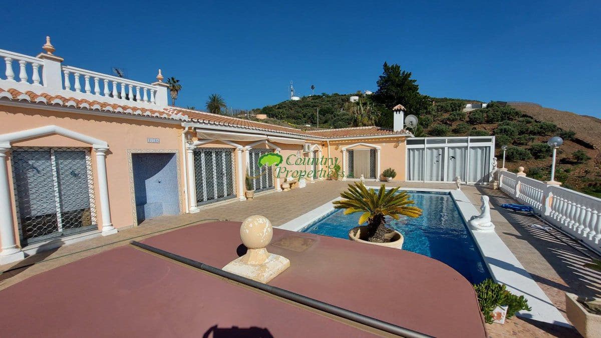 3 makuuhuone Maalaistalo myytävänä paikassa Torrox mukana 
autotalli - 529 000 € (Ref: 8906526)