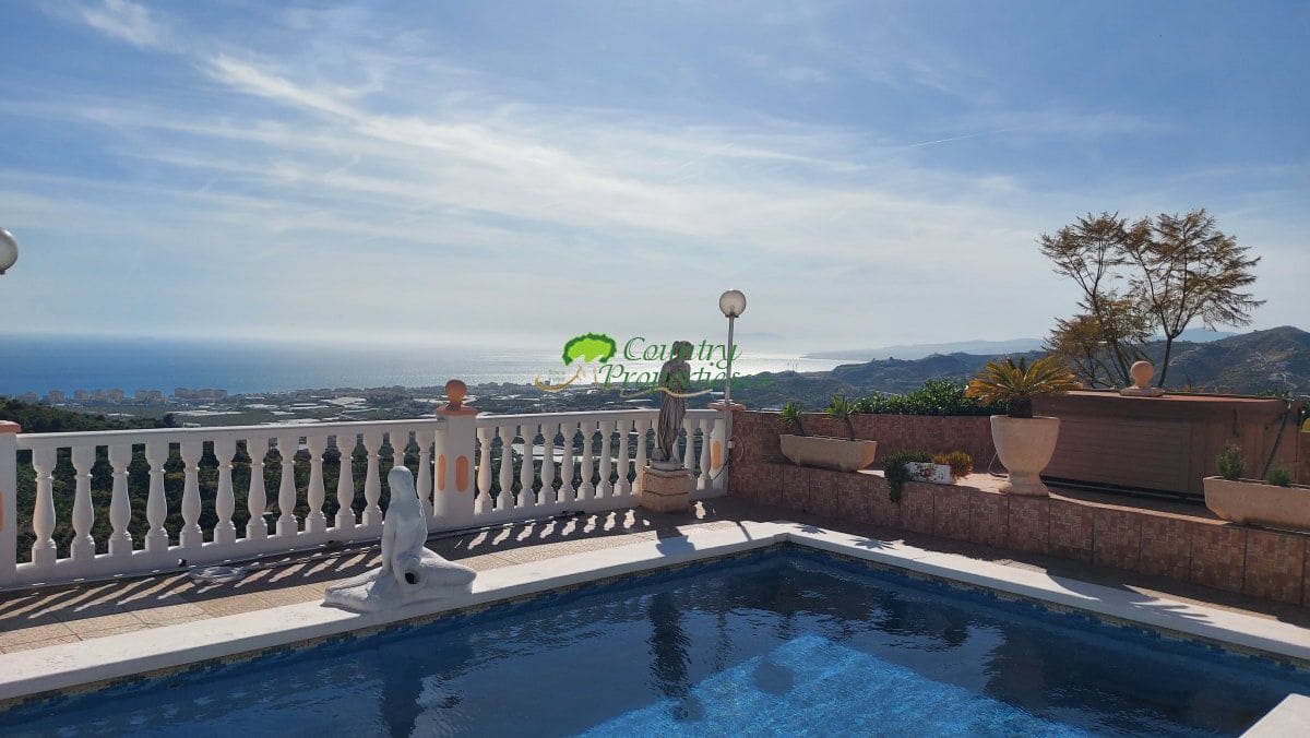 3 makuuhuone Maalaistalo myytävänä paikassa Torrox mukana 
autotalli - 529 000 € (Ref: 8906526)