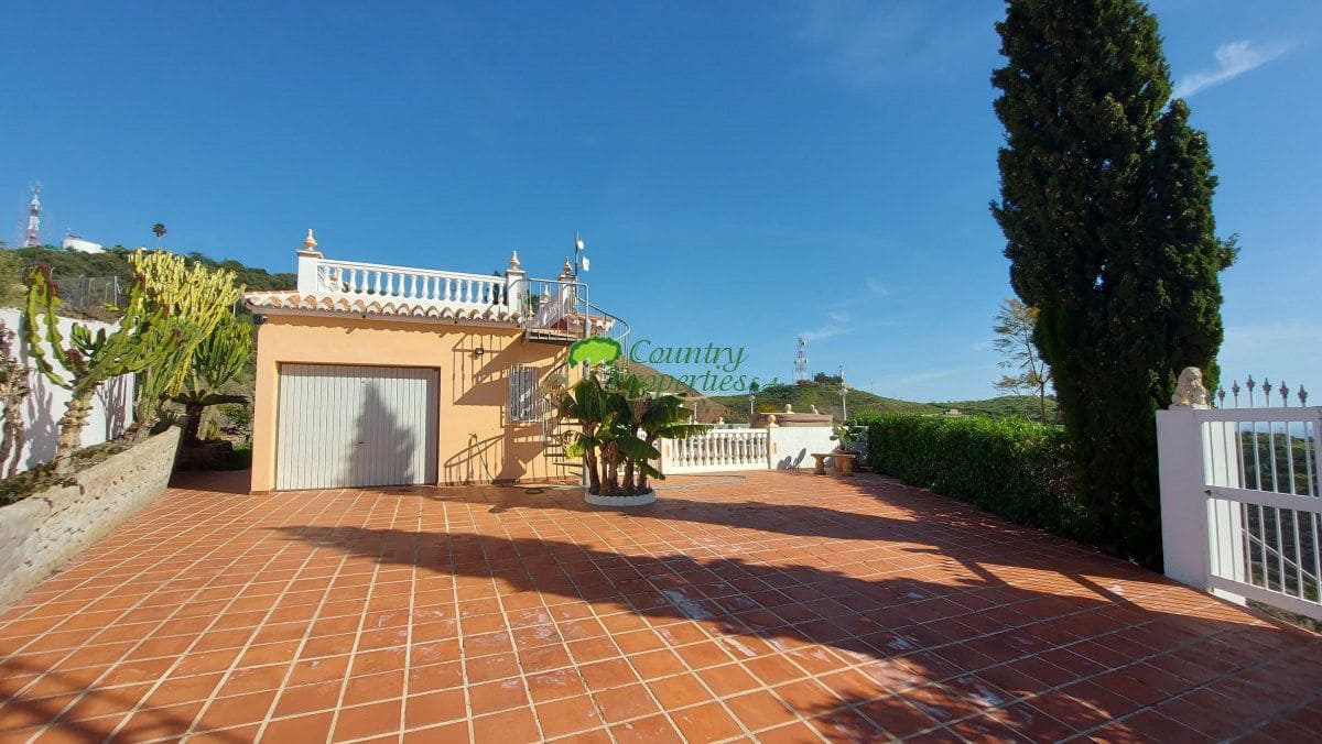 3 makuuhuone Maalaistalo myytävänä paikassa Torrox mukana 
autotalli - 529 000 € (Ref: 8906526)