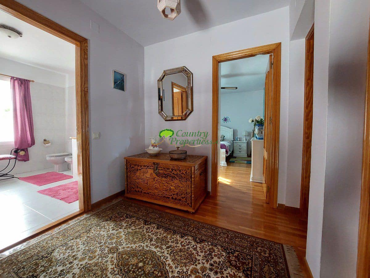 4 chambre Finca/Maison de Campagne à vendre à Competa avec garage - 599 000 € (Ref: 8960384)