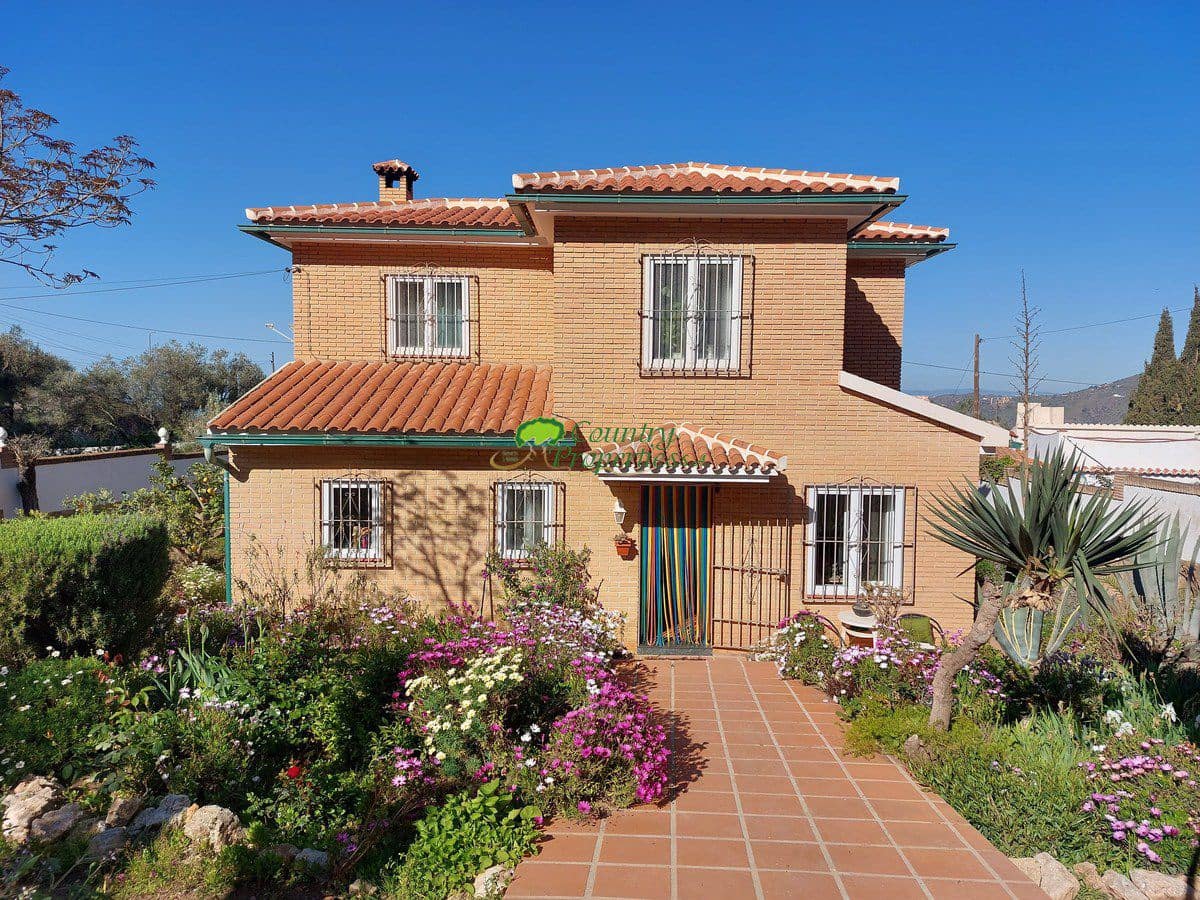 4 chambre Finca/Maison de Campagne à vendre à Competa avec garage - 599 000 € (Ref: 8960384)