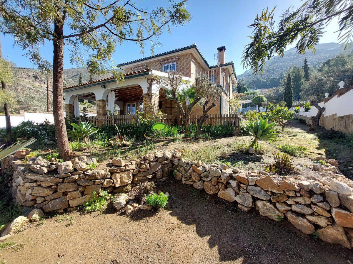 4 chambre Finca/Maison de Campagne à vendre à Competa avec garage - 599 000 € (Ref: 8960384)