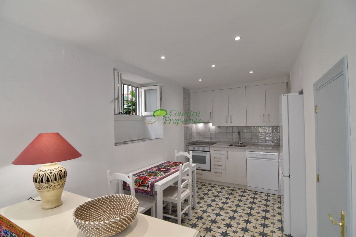 2 sovrum Hus till salu i Competa - 186 000 € (Ref: 9001374)