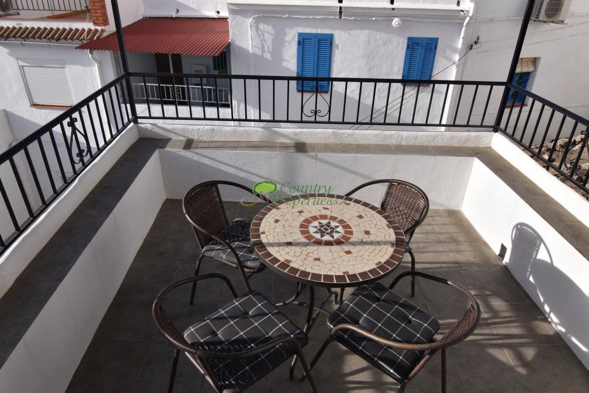 2 sovrum Hus till salu i Competa - 186 000 € (Ref: 9001374)