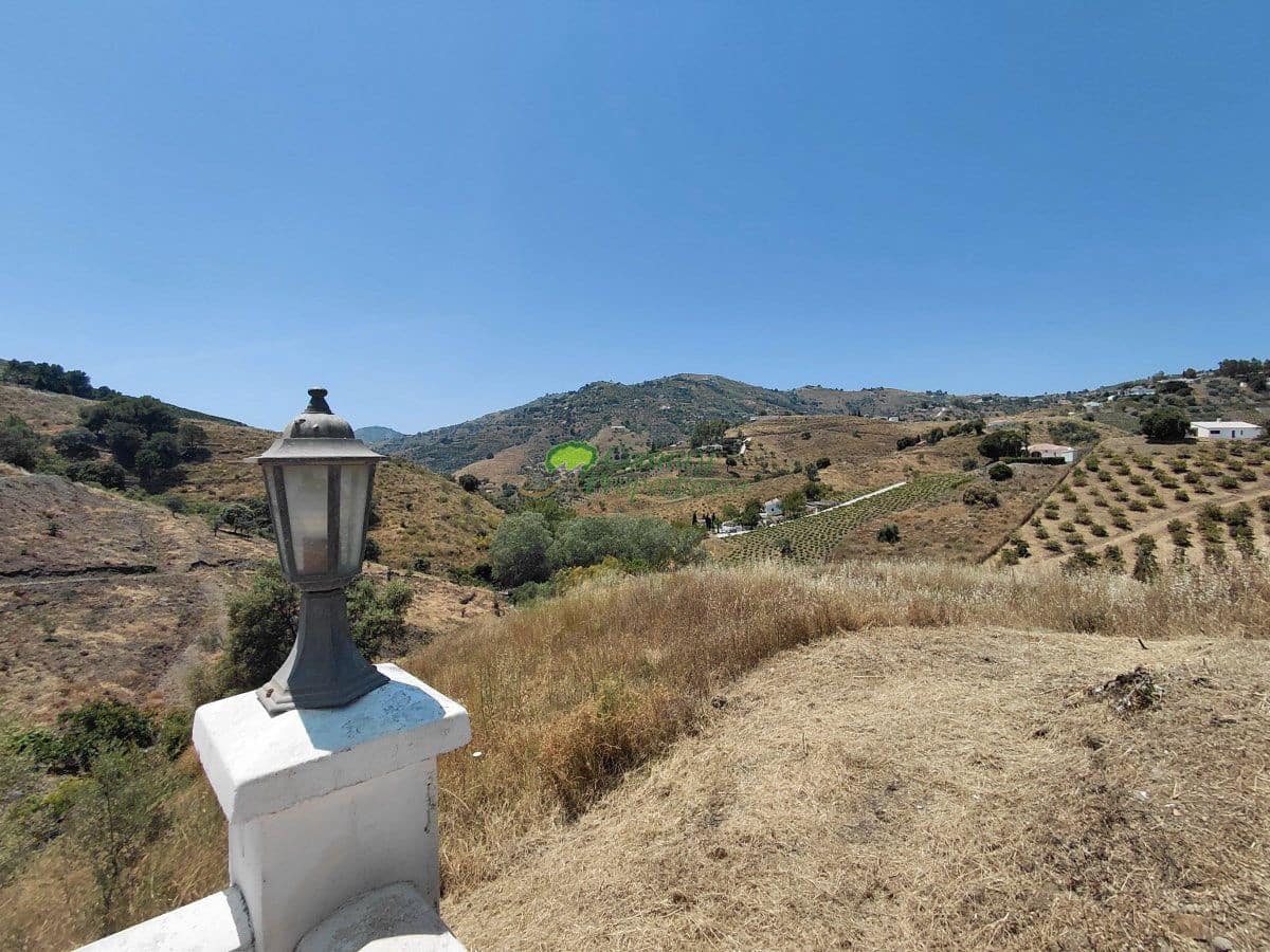 5 slaapkamer Finca/Landhuis te koop in Competa met garage - € 395.000 (Ref: 9059848)