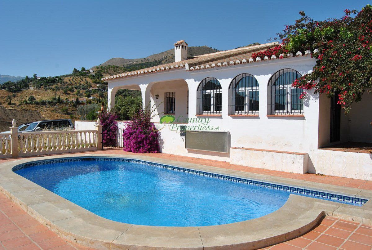 5 slaapkamer Finca/Landhuis te koop in Competa met garage - € 395.000 (Ref: 9059848)