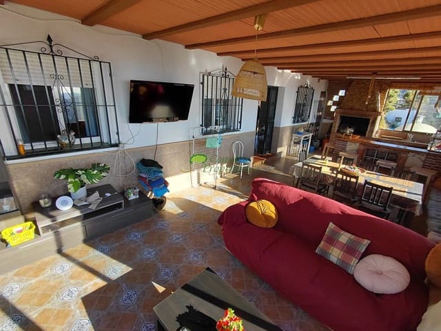 3 slaapkamer Finca/Landhuis te huur in Frigiliana - € 1.300 (Ref: 9215482)