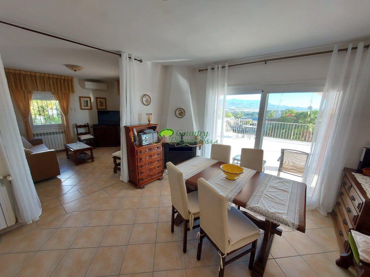 2 soveværelse Villa til leje i Torre del Mar med garage - € 900 (Ref: 9257681)