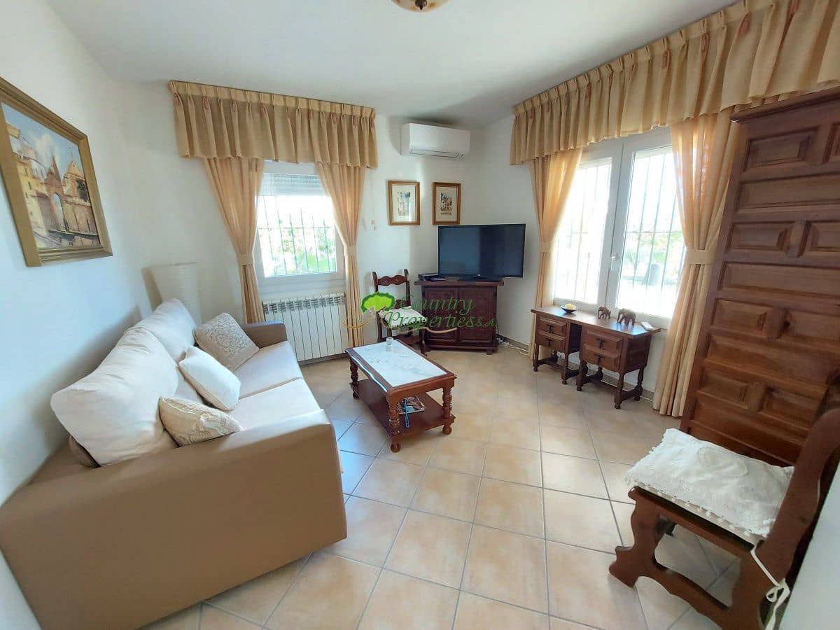 2 soveværelse Villa til leje i Torre del Mar med garage - € 900 (Ref: 9257681)