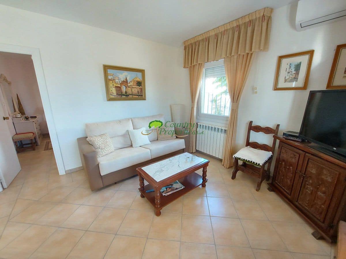 2 soveværelse Villa til leje i Torre del Mar med garage - € 900 (Ref: 9257681)