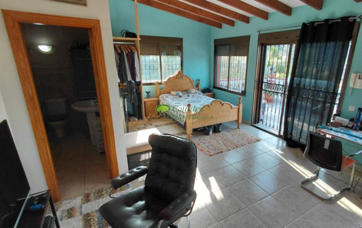 4 soverom Finca/Herregård til salgs i Canillas de Albaida med garasje - € 359 000 (Ref: 9285671)