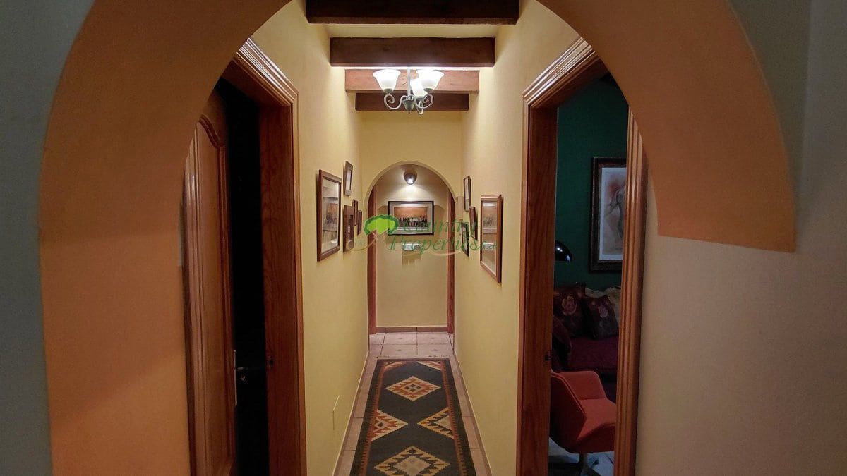 4 soverom Finca/Herregård til salgs i Canillas de Albaida med garasje - € 359 000 (Ref: 9285671)