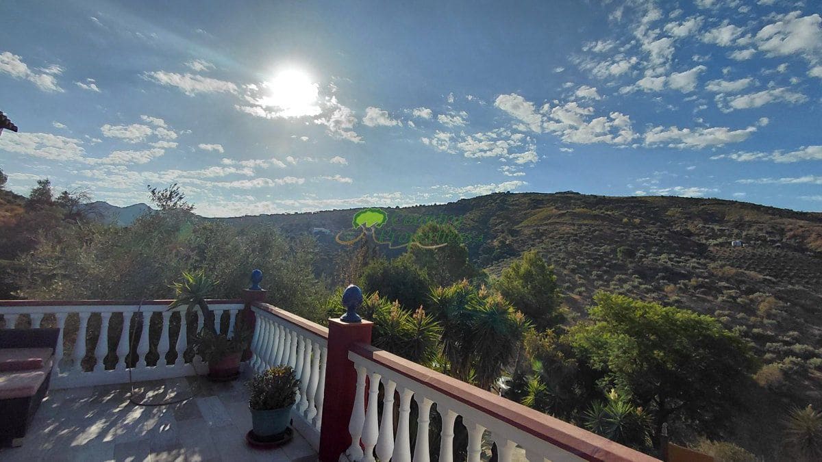 4 soverom Finca/Herregård til salgs i Canillas de Albaida med garasje - € 359 000 (Ref: 9285671)