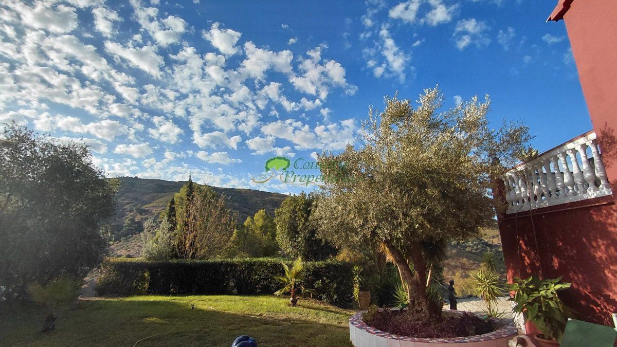 4 soverom Finca/Herregård til salgs i Canillas de Albaida med garasje - € 359 000 (Ref: 9285671)