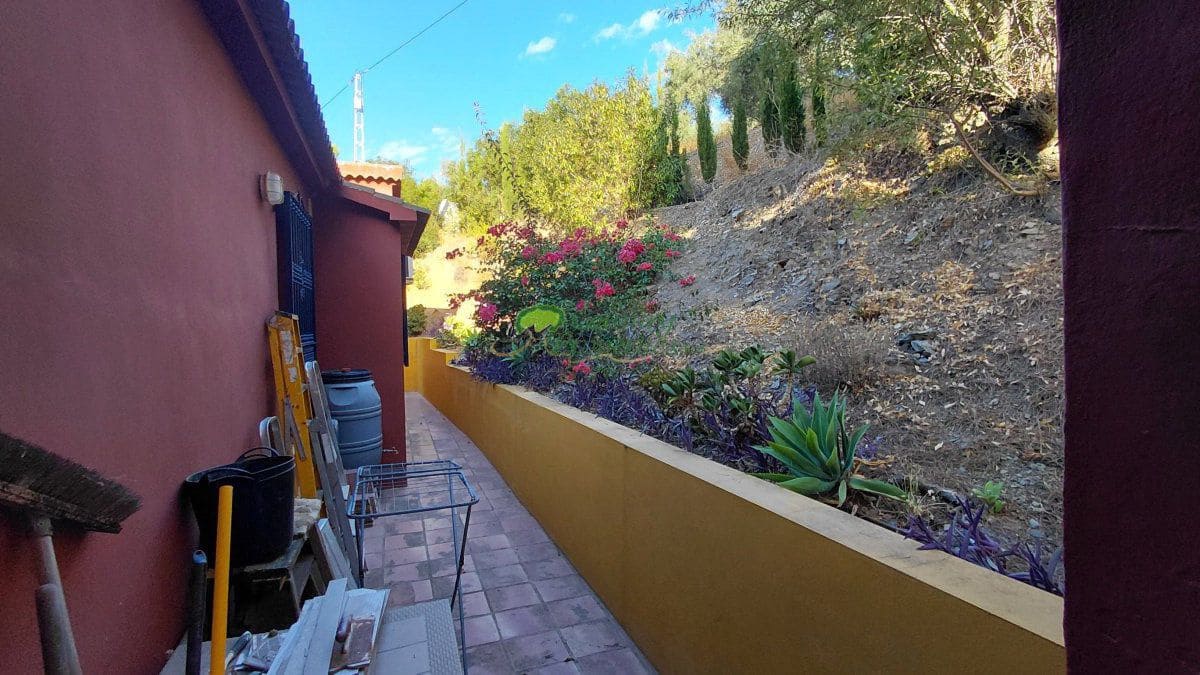 4 soverom Finca/Herregård til salgs i Canillas de Albaida med garasje - € 359 000 (Ref: 9285671)