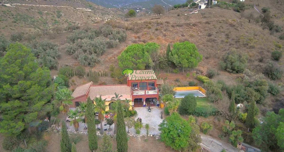 4 soverom Finca/Herregård til salgs i Canillas de Albaida med garasje - € 359 000 (Ref: 9285671)
