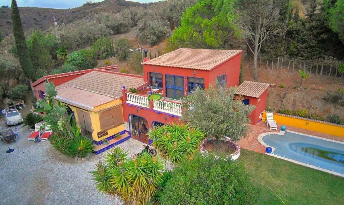 4 soverom Finca/Herregård til salgs i Canillas de Albaida med garasje - € 359 000 (Ref: 9285671)