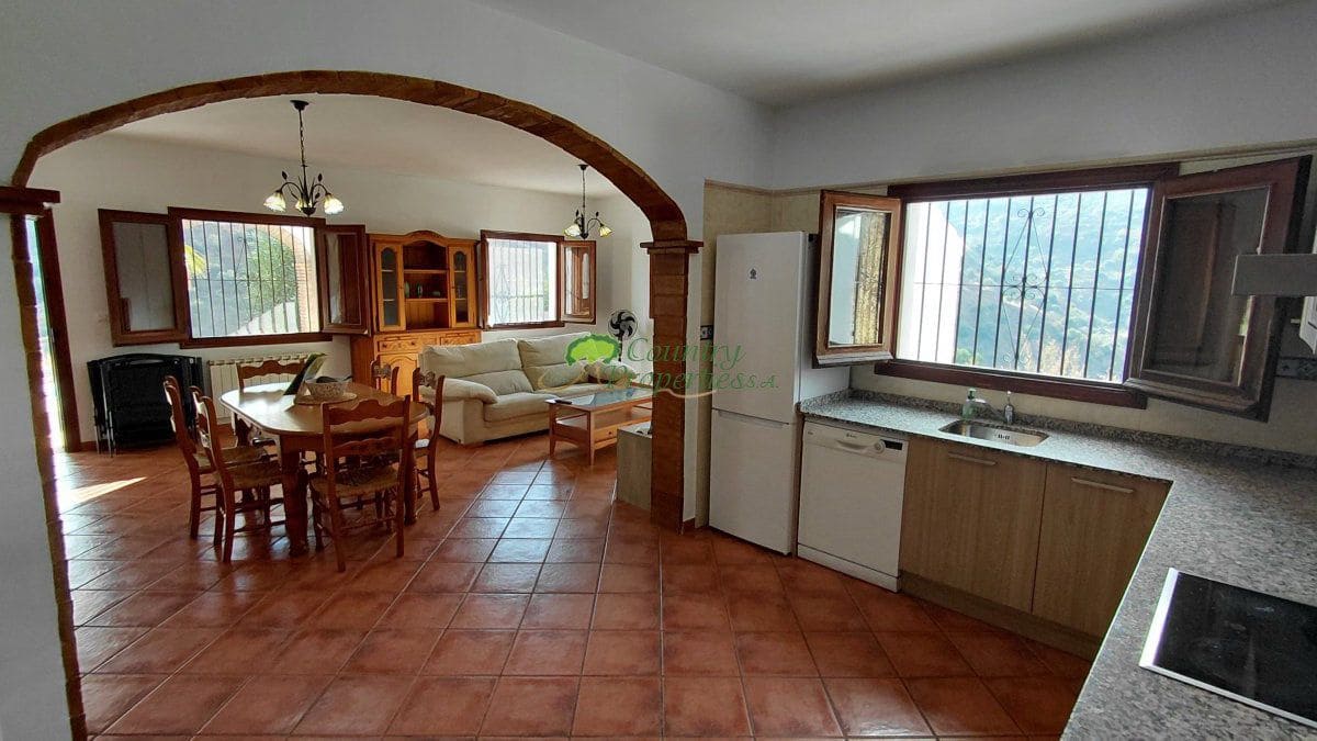 3 Zimmer Finca/Landgut zu verkaufen in Archez - 350.000 € (Ref: 9326861)