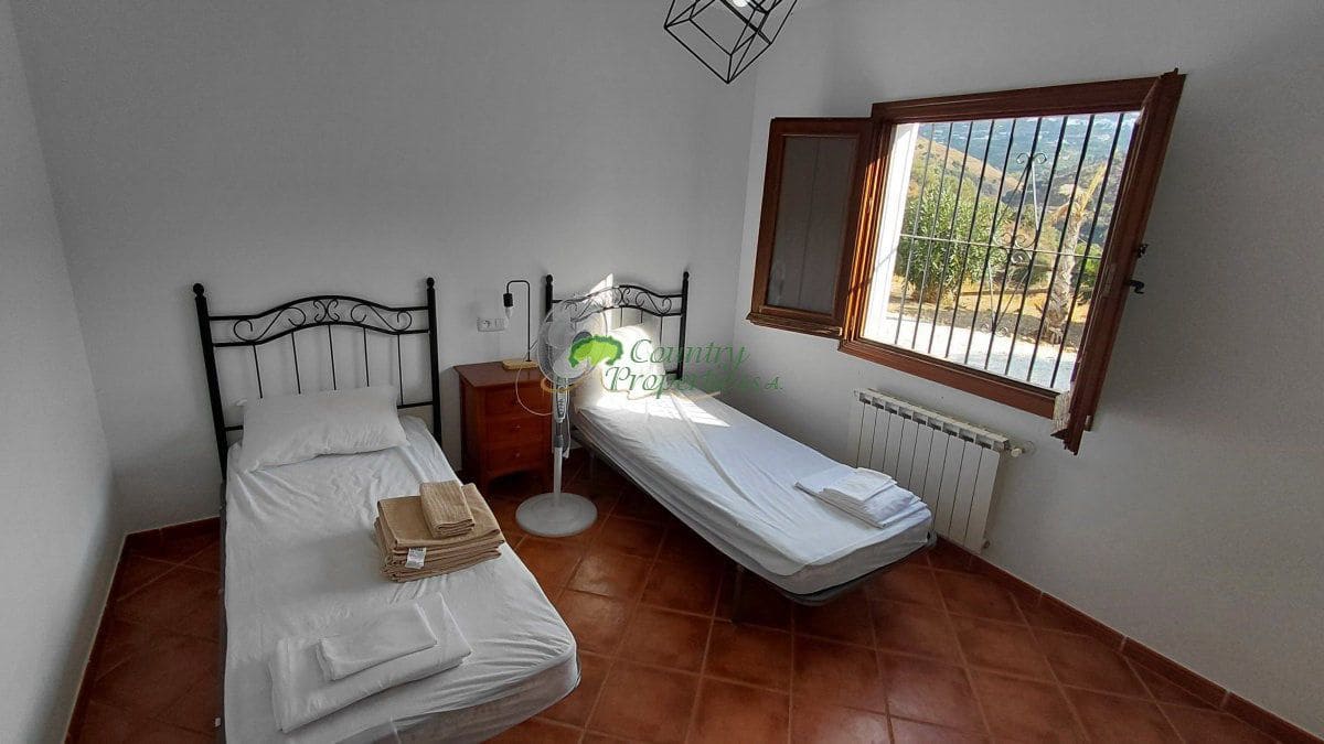 3 Zimmer Finca/Landgut zu verkaufen in Archez - 350.000 € (Ref: 9326861)