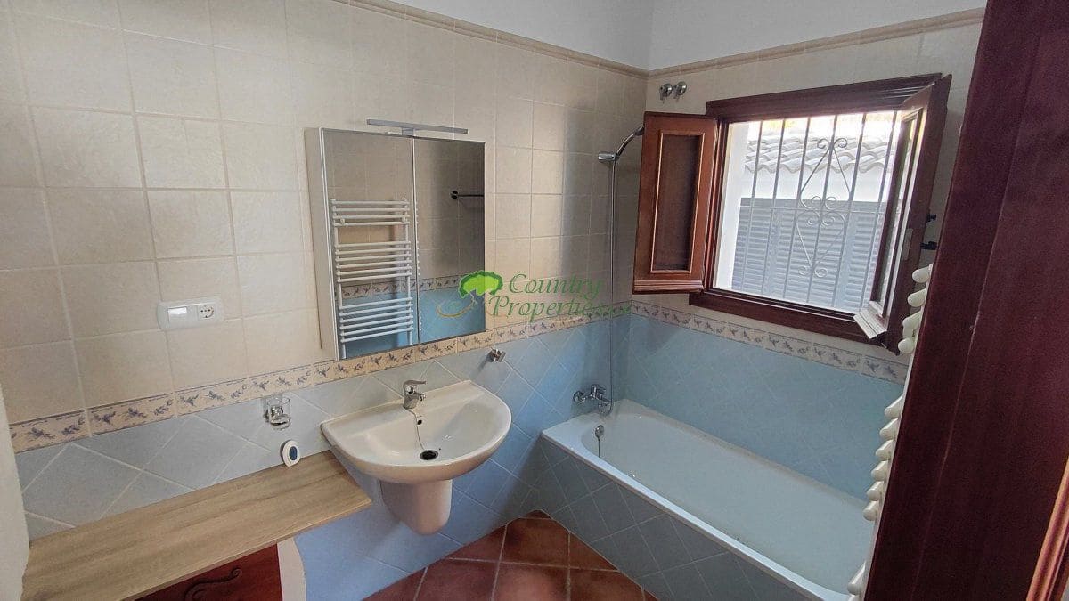 3 Zimmer Finca/Landgut zu verkaufen in Archez - 350.000 € (Ref: 9326861)