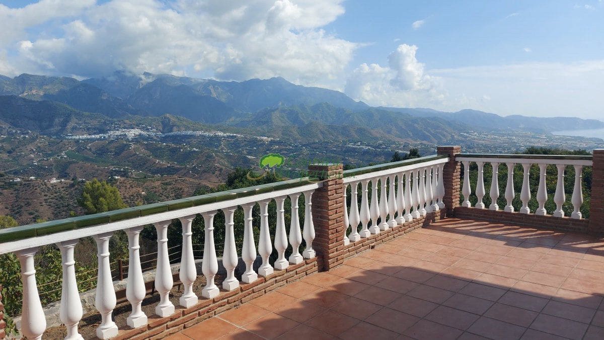 5 sypialnia Finka/Dom wiejski na sprzedaż w Torrox - 450 000 € (Ref: 9326863)