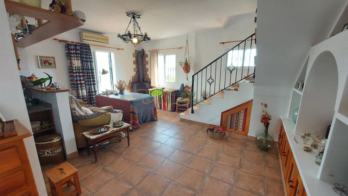 5 sypialnia Finka/Dom wiejski na sprzedaż w Torrox - 450 000 € (Ref: 9326863)