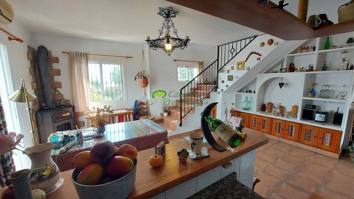 5 sypialnia Finka/Dom wiejski na sprzedaż w Torrox - 450 000 € (Ref: 9326863)