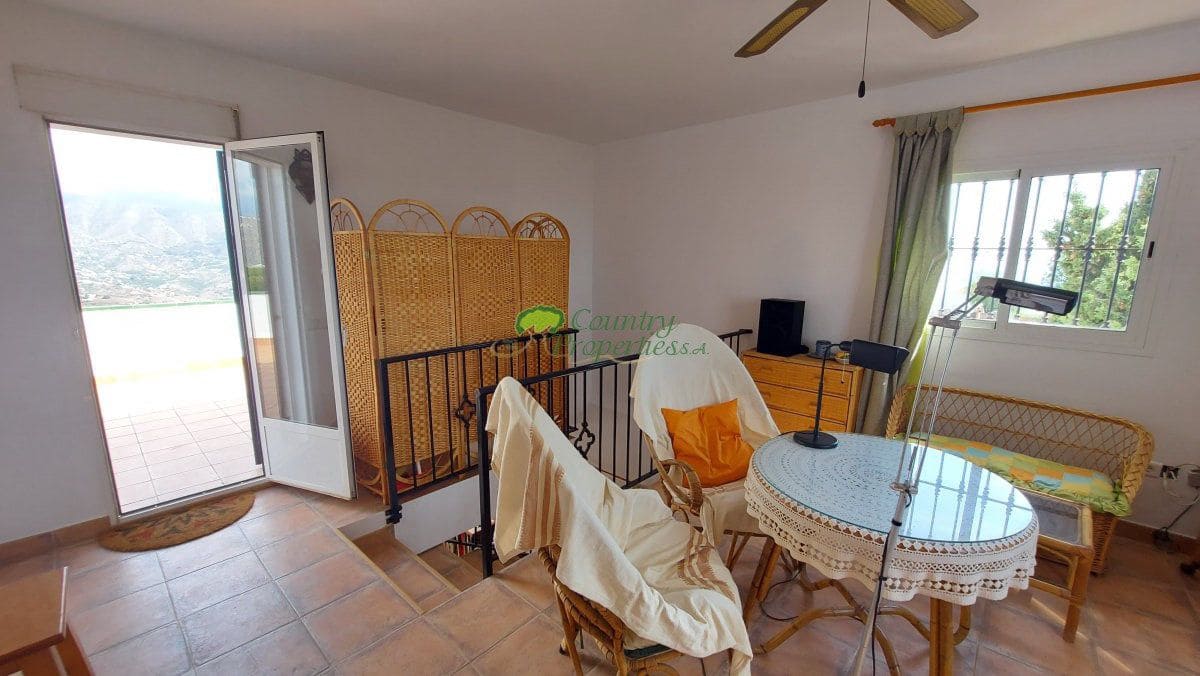 5 sypialnia Finka/Dom wiejski na sprzedaż w Torrox - 450 000 € (Ref: 9326863)