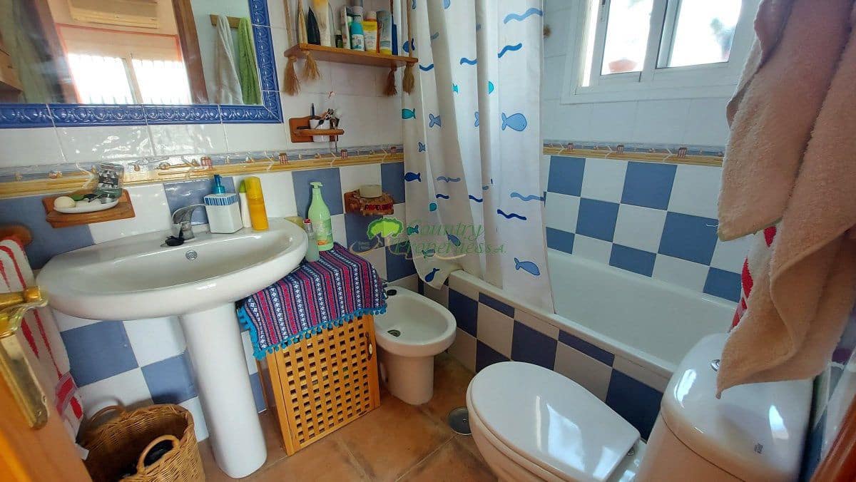 5 sypialnia Finka/Dom wiejski na sprzedaż w Torrox - 450 000 € (Ref: 9326863)