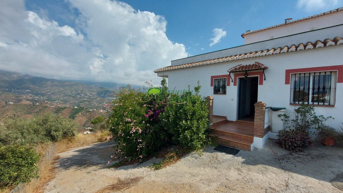 5 sypialnia Finka/Dom wiejski na sprzedaż w Torrox - 450 000 € (Ref: 9326863)