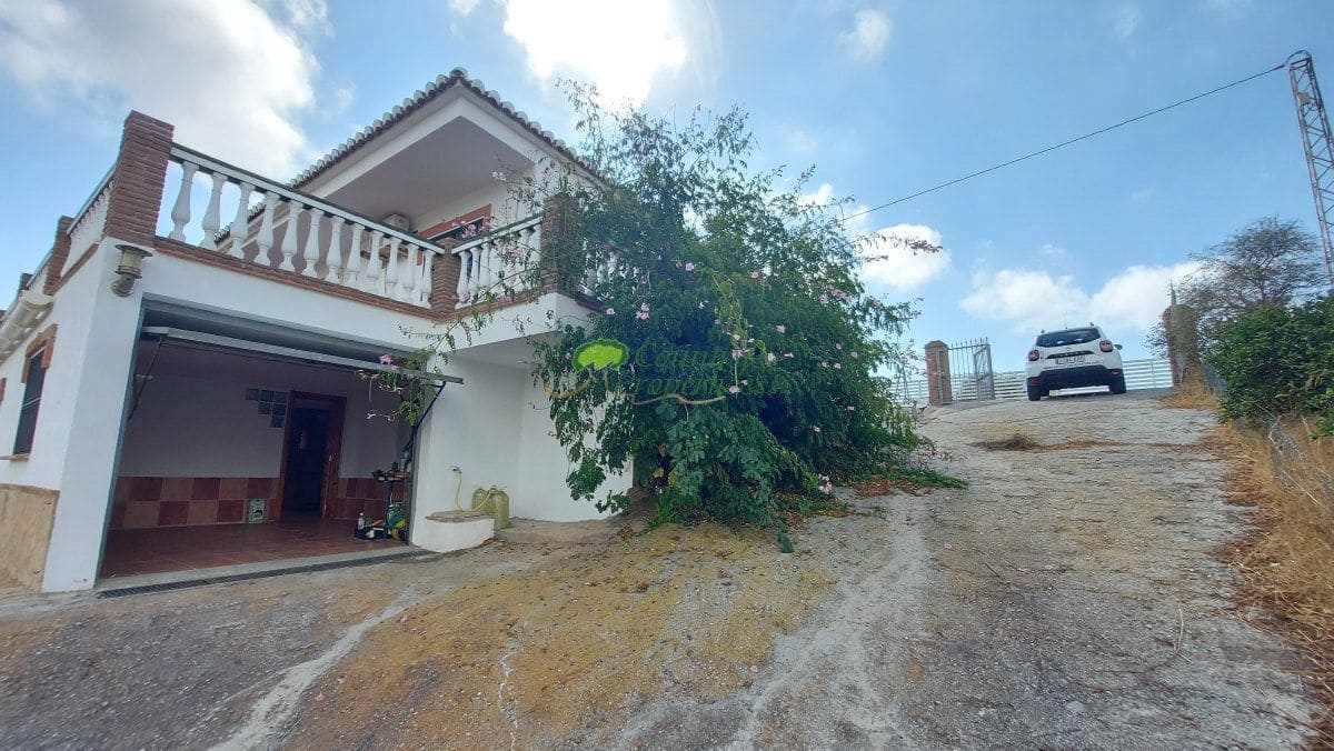 5 sypialnia Finka/Dom wiejski na sprzedaż w Torrox - 450 000 € (Ref: 9326863)