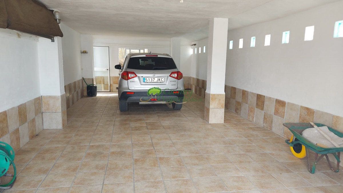 5 sypialnia Finka/Dom wiejski na sprzedaż w Torrox - 450 000 € (Ref: 9326863)