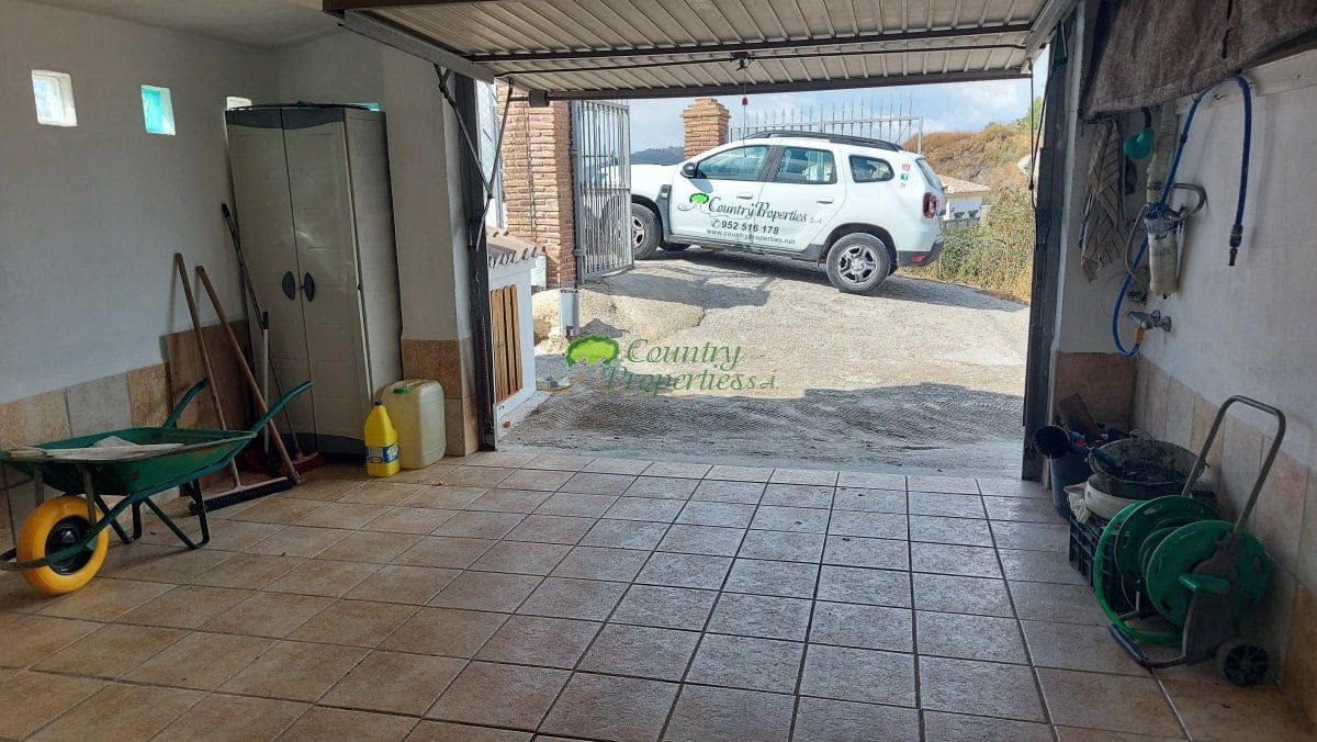 5 sypialnia Finka/Dom wiejski na sprzedaż w Torrox - 450 000 € (Ref: 9326863)